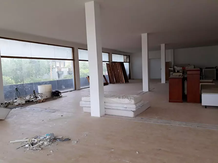 Immagine 4 di Attività commerciale in vendita  in Via Matino, N. snc a Casarano