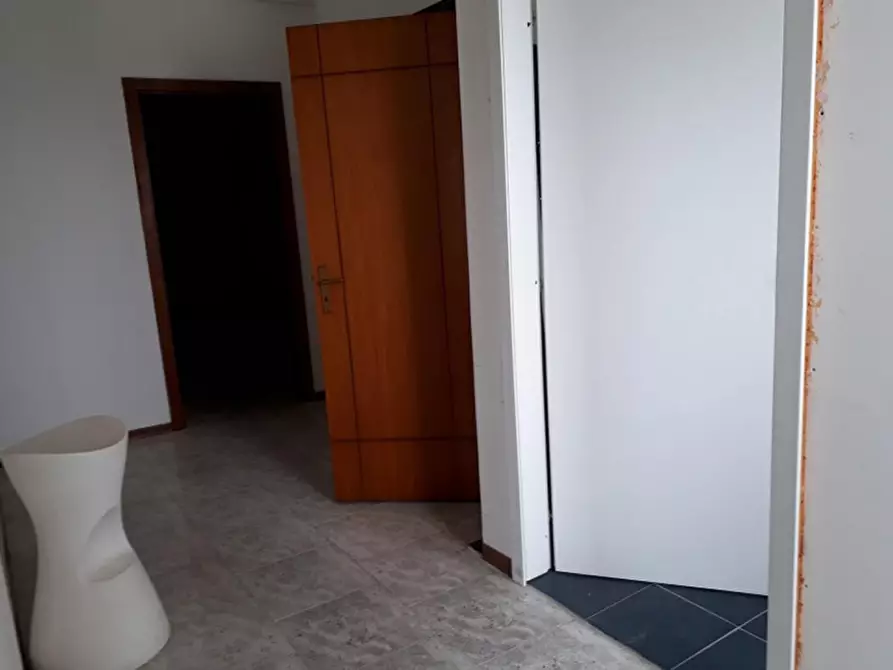 Immagine 10 di Attività commerciale in vendita  in Via Matino, N. snc a Casarano