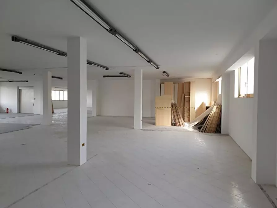 Immagine 16 di Attività commerciale in vendita  in Via Matino, N. snc a Casarano