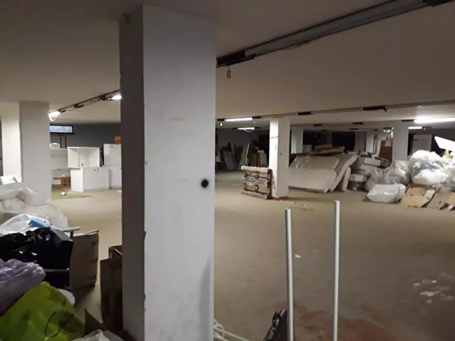 Immagine 21 di Attività commerciale in vendita  in Via Matino, N. snc a Casarano