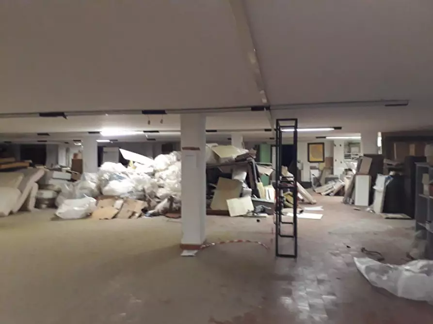 Immagine 23 di Attività commerciale in vendita  in Via Matino, N. snc a Casarano