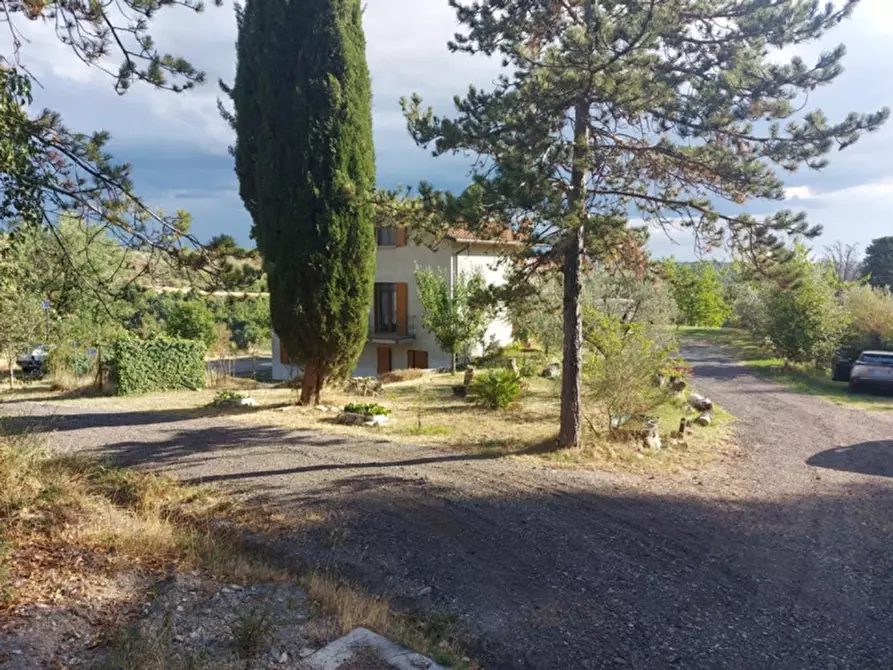Immagine 2 di Villa in vendita  in via delle Colline, N. 16 a Città Di Castello
