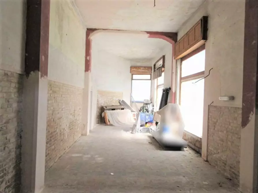 Immagine 10 di Magazzino in vendita  in Via Firmio, N. 1 a Sora