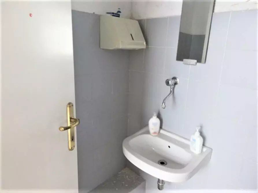 Immagine 24 di Magazzino in vendita  in Via Firmio, N. 1 a Sora