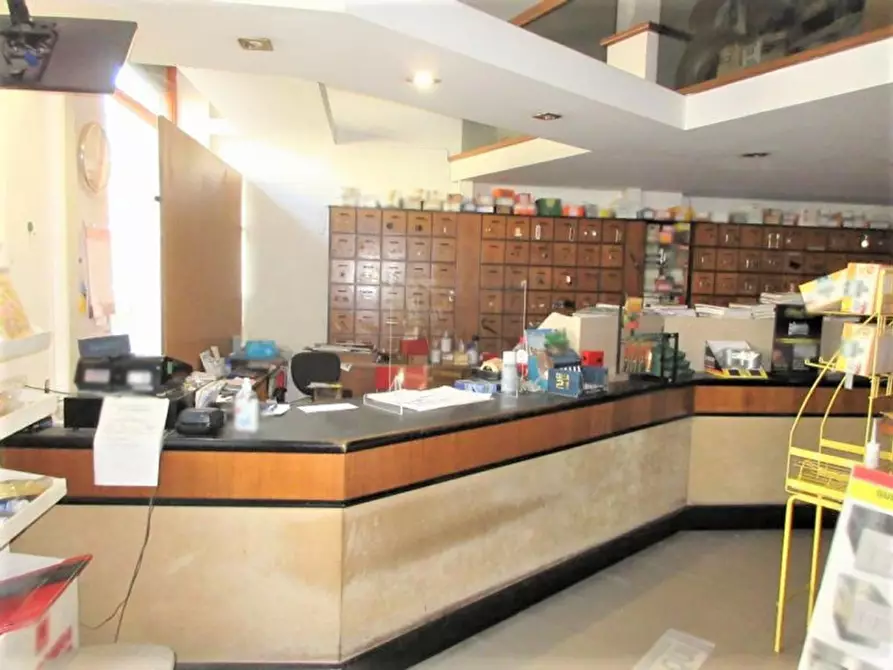 Immagine 3 di Negozio in vendita  in Via XX Settembre, N. 17 a Sora