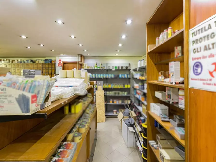 Immagine 5 di Negozio in vendita  in Via XX Settembre, N. 17 a Sora