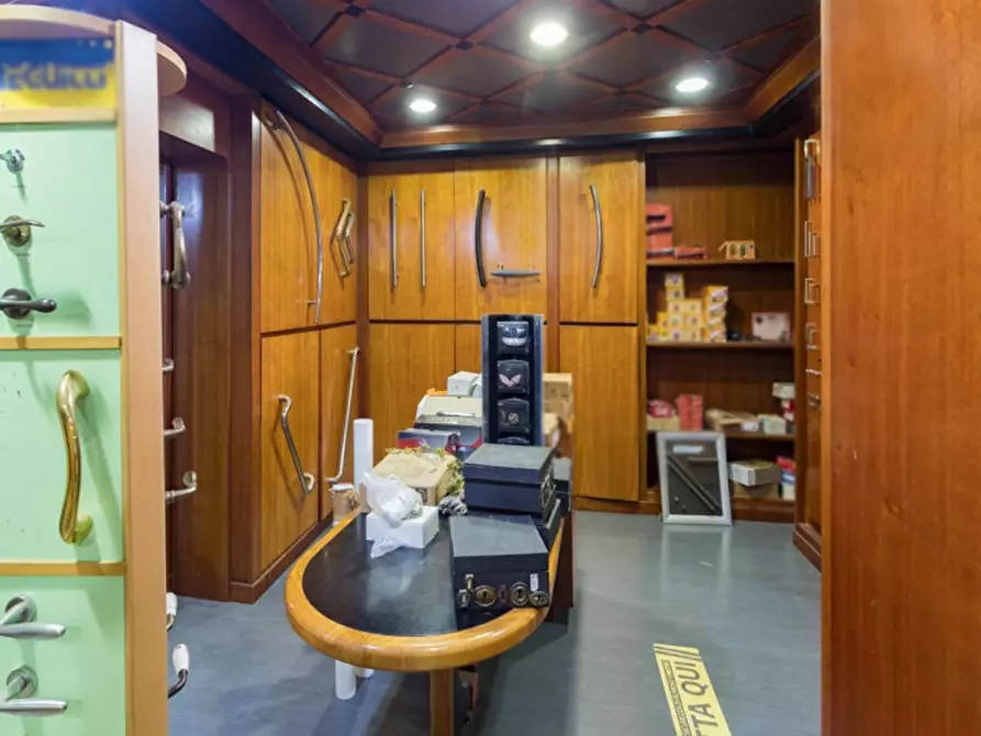 Immagine 17 di Negozio in vendita  in Via XX Settembre, N. 17 a Sora