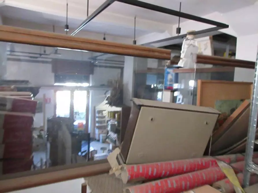 Immagine 26 di Negozio in vendita  in Via XX Settembre, N. 17 a Sora