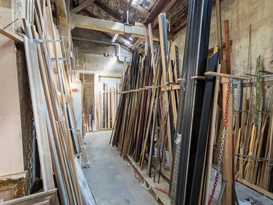 Immagine 28 di Negozio in vendita  in Via XX Settembre, N. 17 a Sora