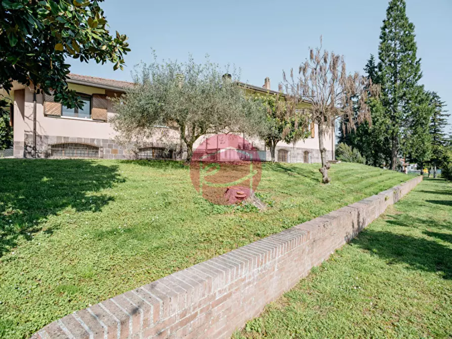 Immagine 4 di Villa in vendita  a Cesena