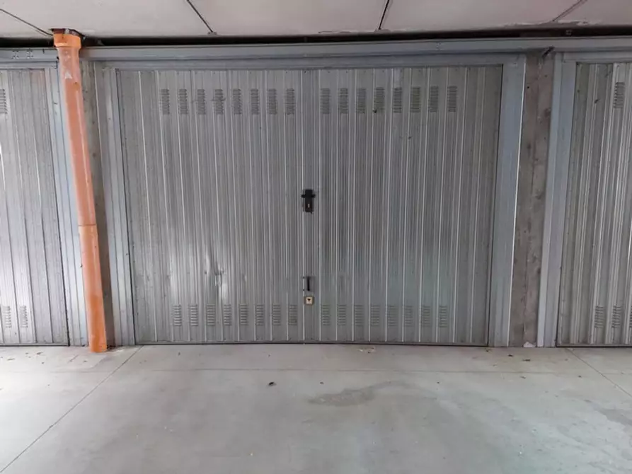 Immagine 4 di Posto auto in vendita  in via Ravizzone, N. 11 a Vigliano Biellese