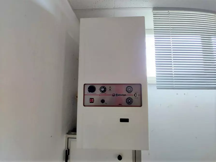 Immagine 13 di Cantina in vendita  in via Sella, N. 39 a Quaregna Cerreto