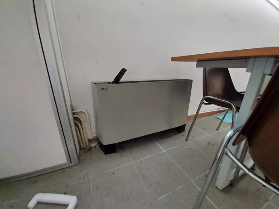 Immagine 15 di Cantina in vendita  in via Sella, N. 39 a Quaregna Cerreto