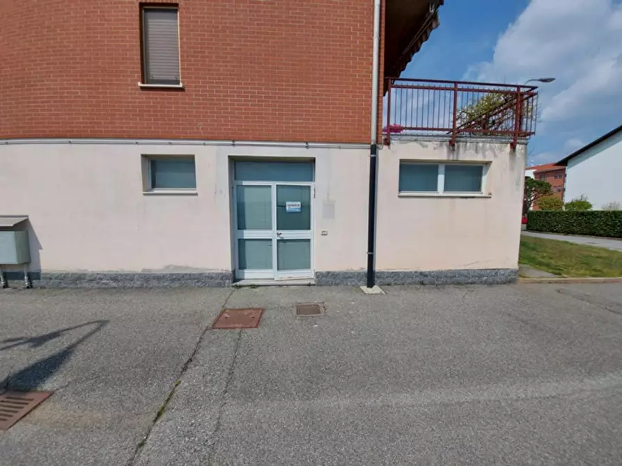 Immagine 23 di Cantina in vendita  in via Sella, N. 39 a Quaregna Cerreto