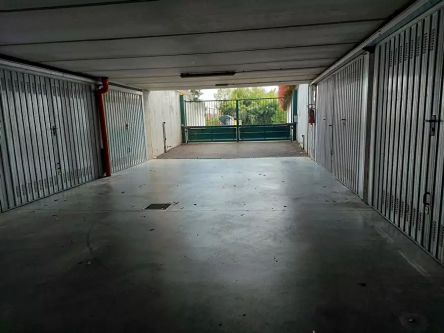 Immagine 11 di Posto auto in vendita  in via Ravizzone, N. 11 a Vigliano Biellese