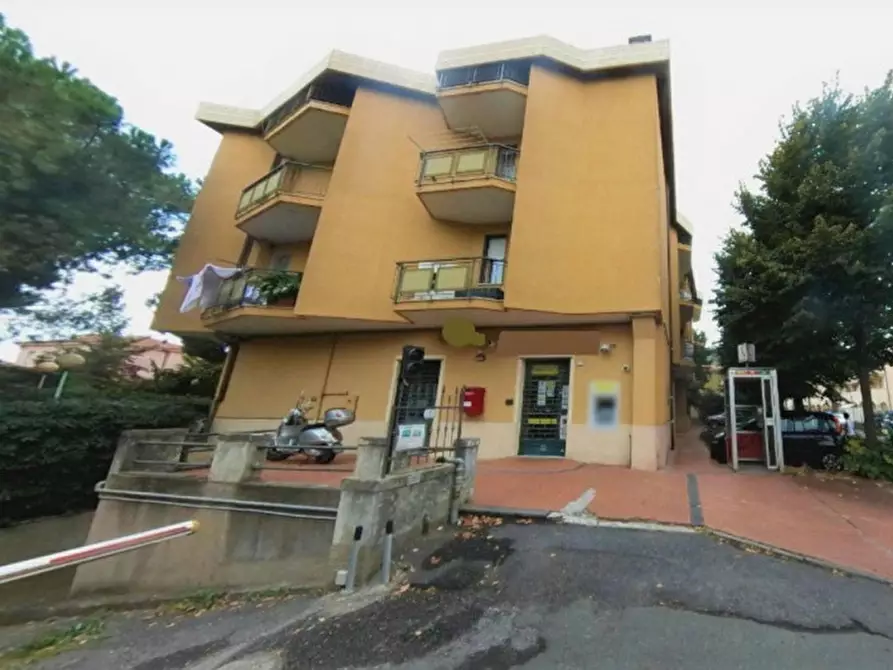 Immagine 3 di Negozio in vendita  in Via Don Mariano Clerici, N. 3 a San Lorenzo Al Mare