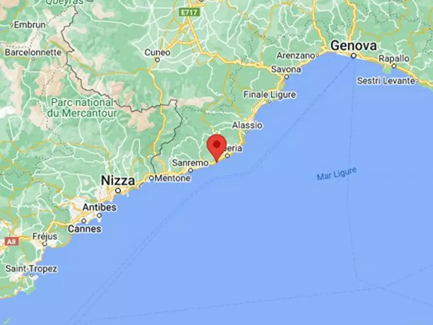 Immagine 9 di Negozio in vendita  in Via Don Mariano Clerici, N. 3 a San Lorenzo Al Mare