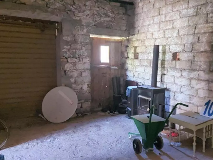 Immagine 10 di Rustico / casale in vendita  in Via Trieste, N. snc a Pietrabruna