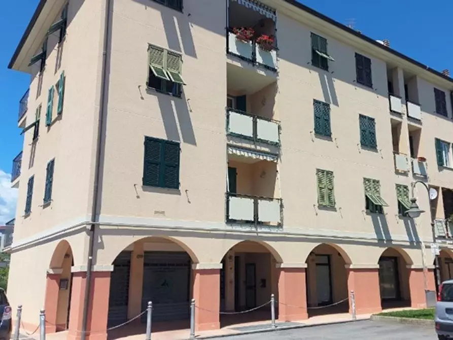 Immagine 2 di Negozio in vendita  in Via Dott. Luigi Trucchi, N. 9 a San Lorenzo Al Mare