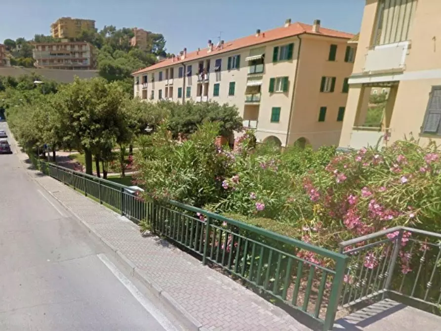 Immagine 10 di Negozio in vendita  in Via Dott. Luigi Trucchi, N. 9 a San Lorenzo Al Mare