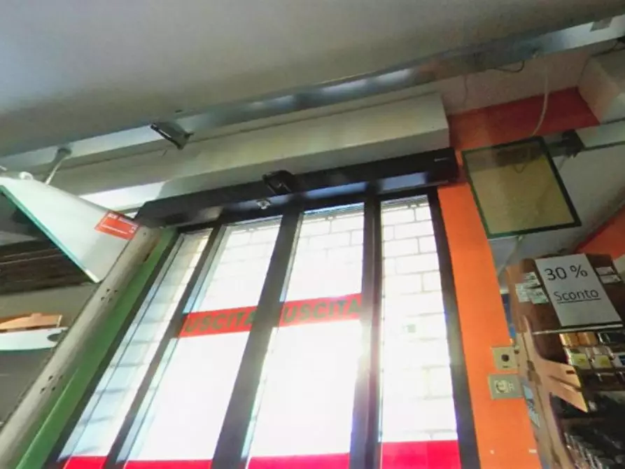 Immagine 6 di Negozio in vendita  in Via Dott. Luigi Trucchi, N. 7 a San Lorenzo Al Mare