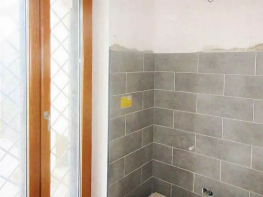 Immagine 4 di Villetta a schiera in vendita  in Via Sannicandro Garganico, N. 49 a Roma