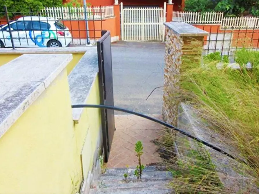 Immagine 9 di Villetta a schiera in vendita  in Via Sannicandro Garganico, N. 49 a Roma