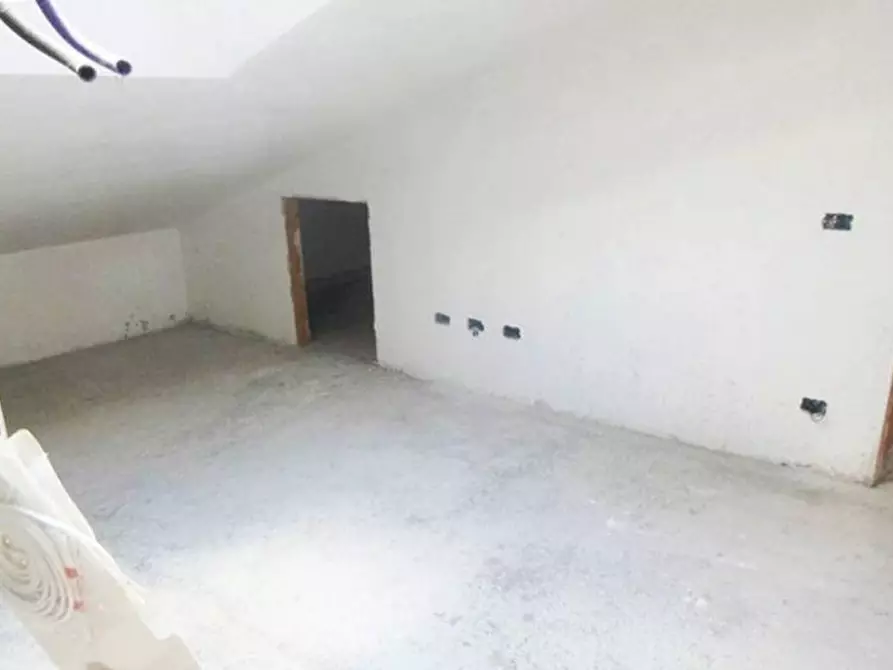 Immagine 11 di Villetta a schiera in vendita  in Via Sannicandro Garganico, N. 49 a Roma