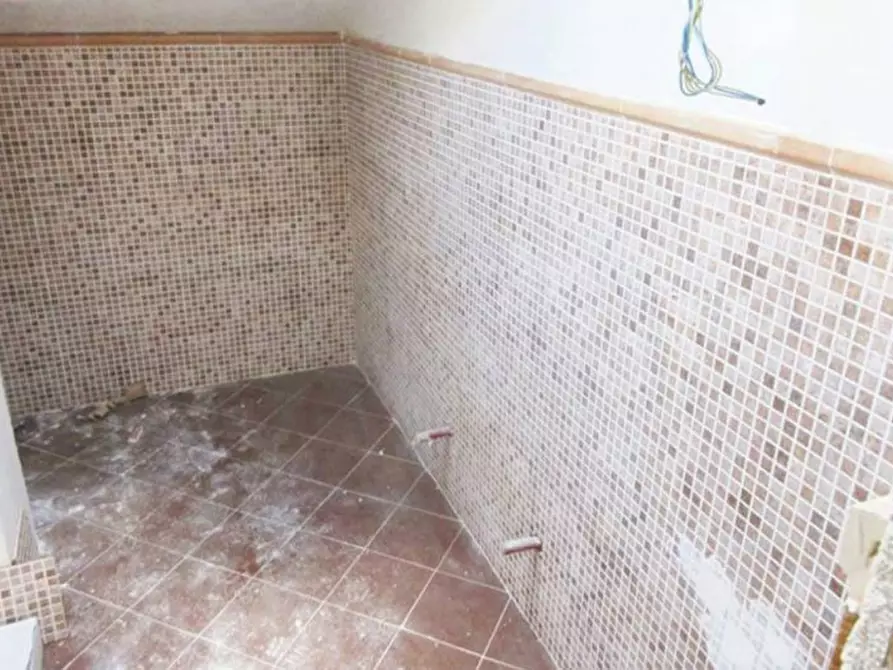 Immagine 12 di Villetta a schiera in vendita  in Via Sannicandro Garganico, N. 49 a Roma