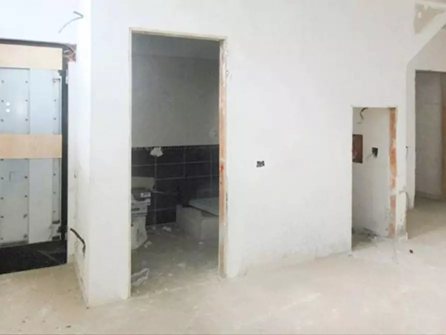 Immagine 19 di Villetta a schiera in vendita  in Via Sannicandro Garganico, N. 49 a Roma