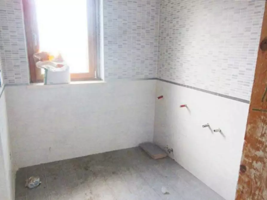 Immagine 5 di Villetta a schiera in vendita  in Via Acquaviva delle Fonti, N. 44 a Roma