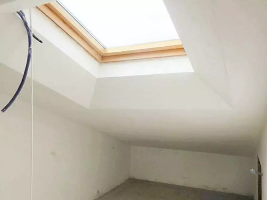 Immagine 11 di Villetta a schiera in vendita  in Via Acquaviva delle Fonti, N. 44 a Roma