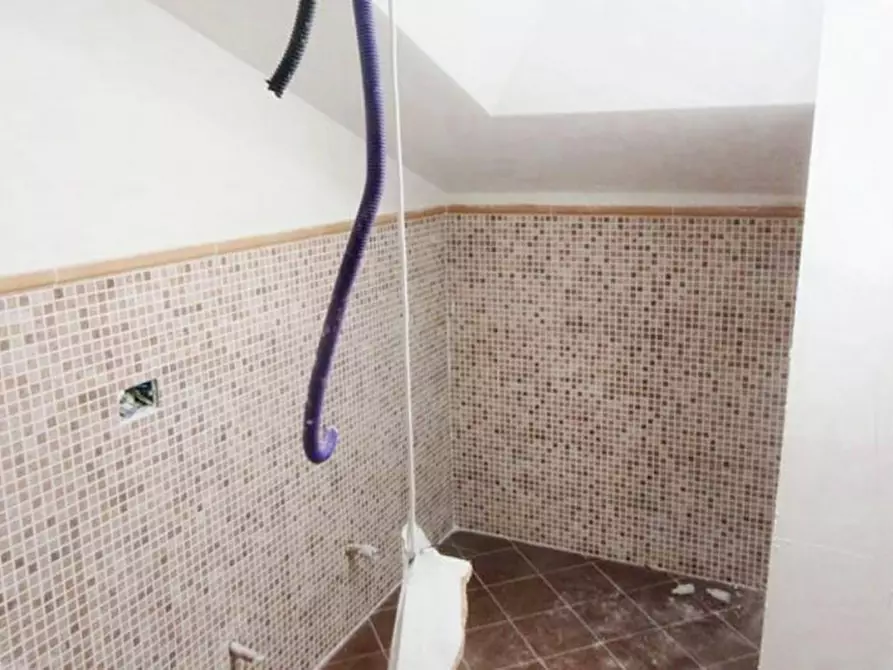 Immagine 12 di Villetta a schiera in vendita  in Via Acquaviva delle Fonti, N. 44 a Roma