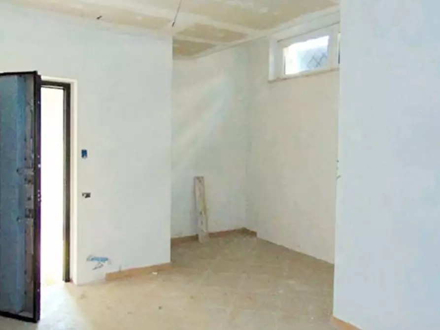 Immagine 18 di Villetta a schiera in vendita  in Via Acquaviva delle Fonti, N. 44 a Roma