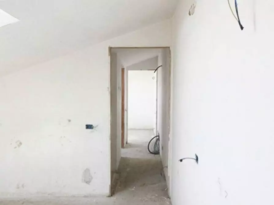 Immagine 11 di Villetta a schiera in vendita  in Via Acquaviva delle Fonti, N. 46 a Roma