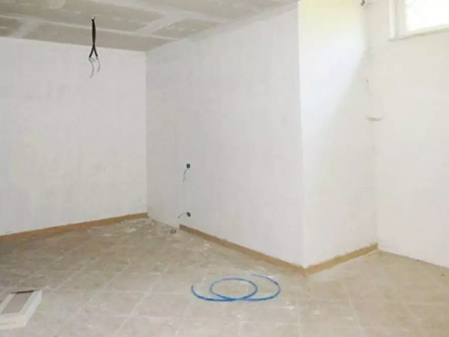 Immagine 22 di Villetta a schiera in vendita  in Via Acquaviva delle Fonti, N. 46 a Roma