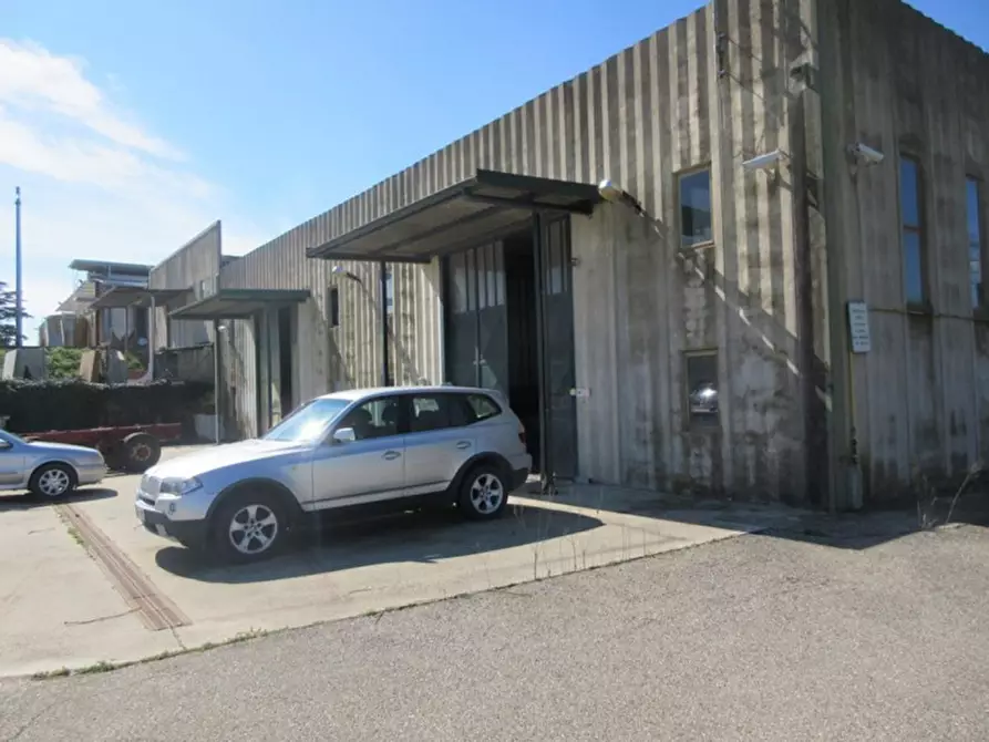 Immagine 2 di Capannone industriale in vendita  in Via Tuscanese, N. snc a Viterbo