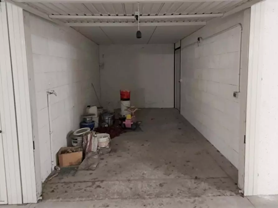 Immagine 26 di Negozio in vendita  in Viale Roma, N. 30G e 28 a Schio