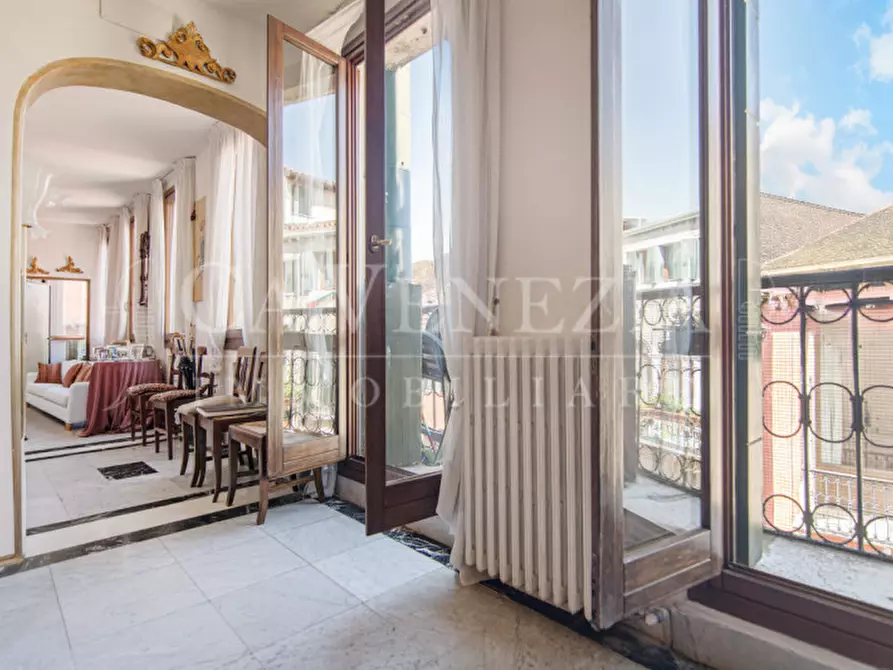 Immagine 1 di Appartamento in vendita  a Venezia