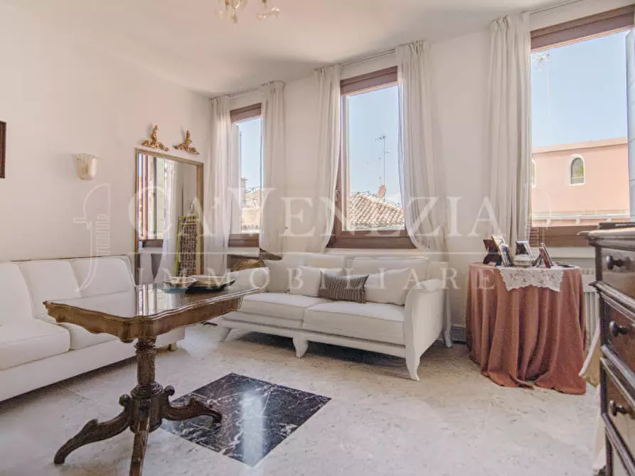 Immagine 2 di Appartamento in vendita  a Venezia