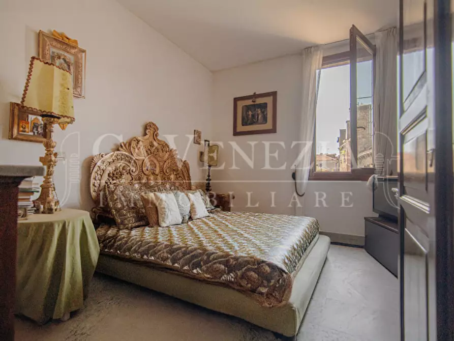 Immagine 4 di Appartamento in vendita  a Venezia