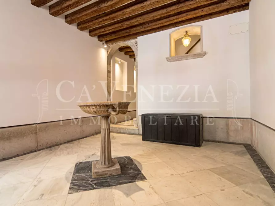 Immagine 11 di Appartamento in vendita  a Venezia