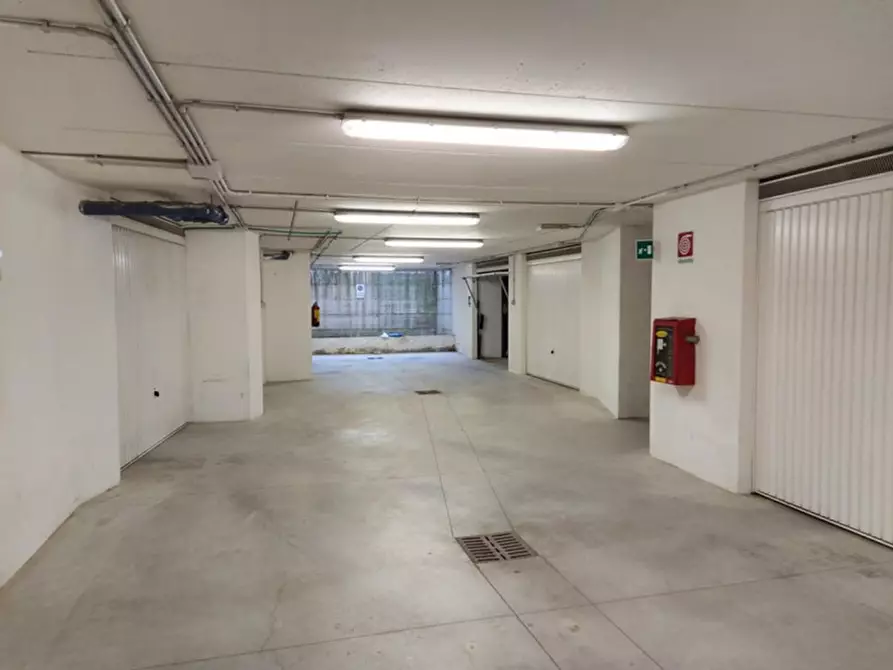 Immagine 9 di Posto auto in vendita  in viale della Resistenza, N. snc a Panicale