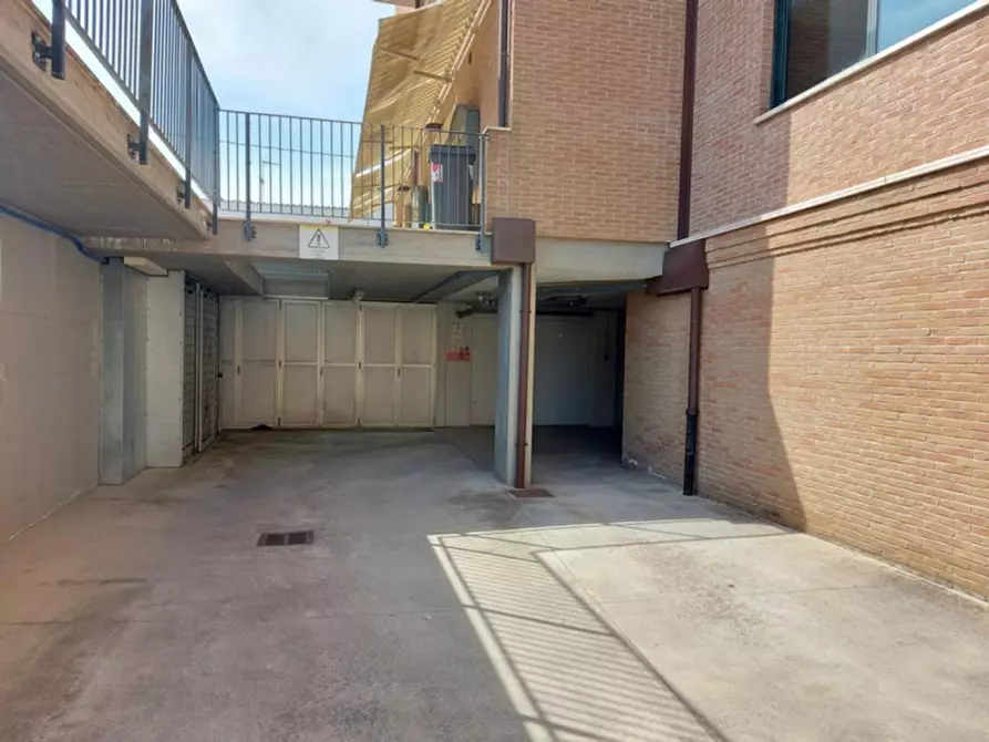 Immagine 10 di Posto auto in vendita  in viale della Resistenza, N. snc a Panicale
