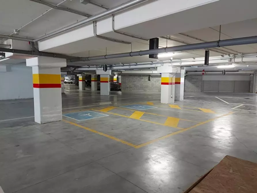 Immagine 5 di Cantina in vendita  in Via Flaminia, N. snc a Gualdo Tadino