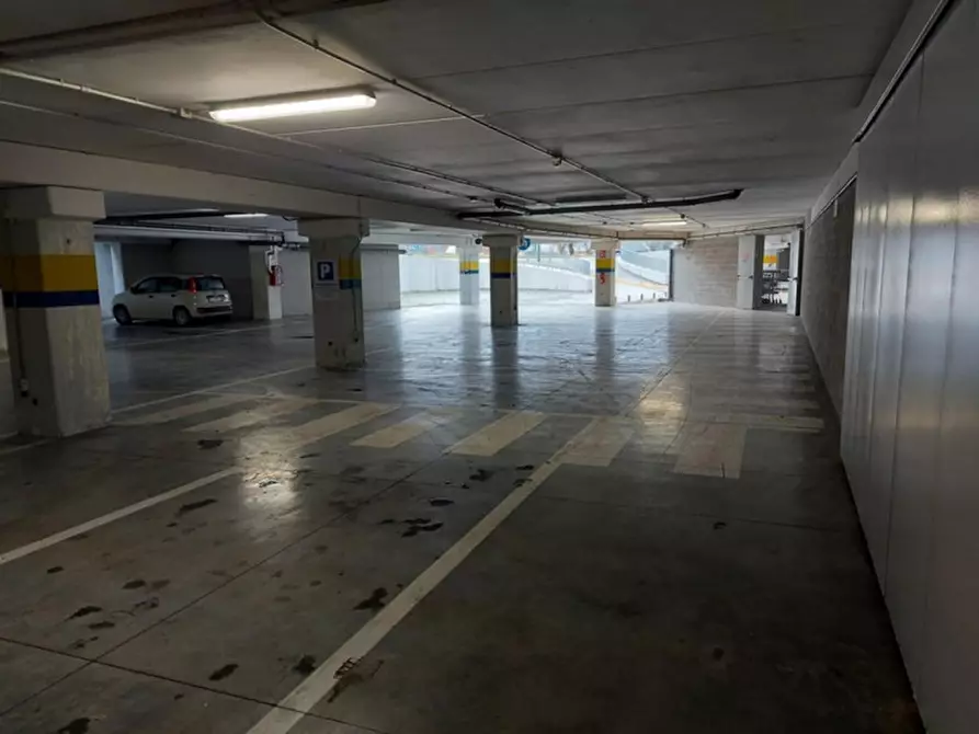 Immagine 7 di Cantina in vendita  in Via Flaminia, N. snc a Gualdo Tadino