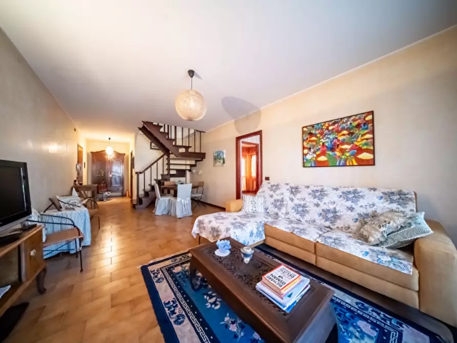 Immagine 2 di Attico in vendita  in Via Passo Buole a Noceto