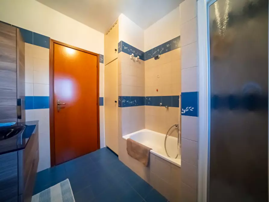 Immagine 23 di Attico in vendita  in Via Passo Buole a Noceto