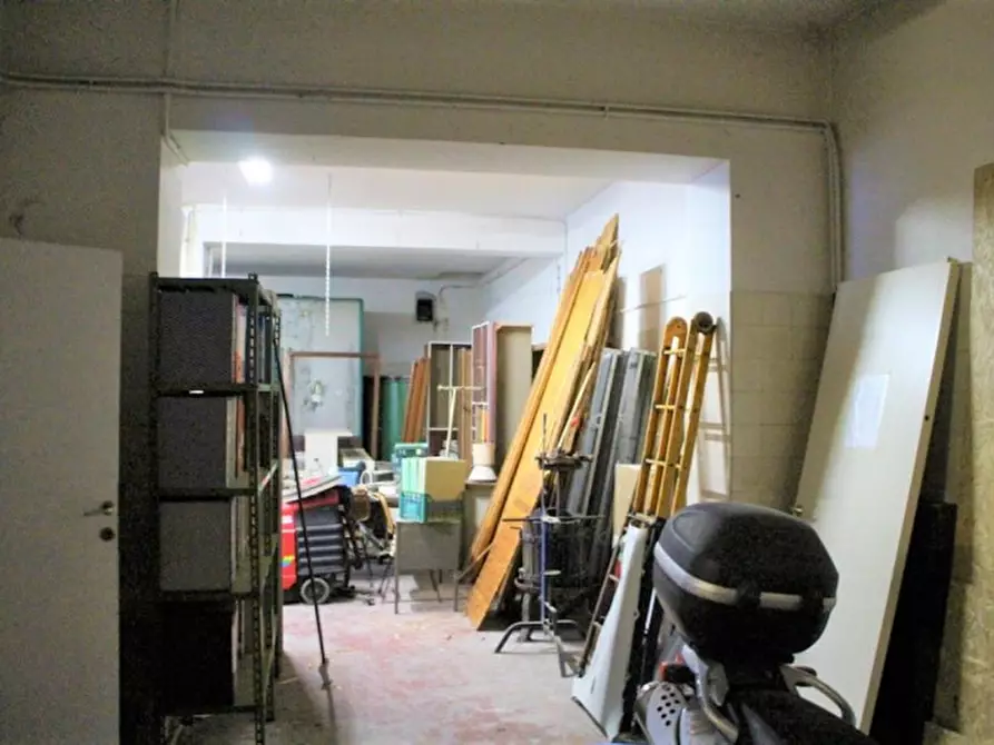 Immagine 7 di Capannone industriale in vendita  in via Tiberina, N. 51 a Todi