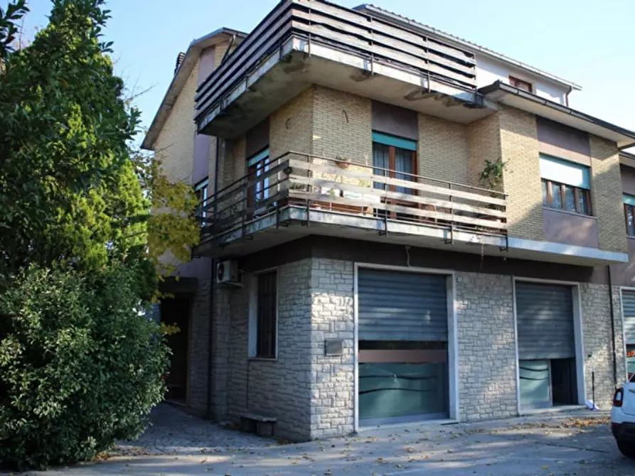 Immagine 8 di Capannone industriale in vendita  in via Tiberina, N. 51 a Todi